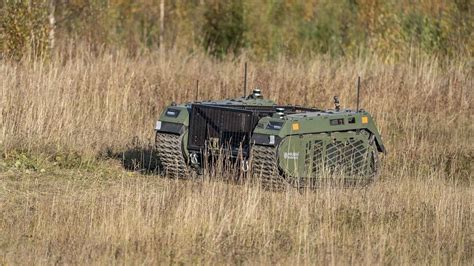 Bezzałogowa platforma RCV-L wyposażona w gumowe gąsienice