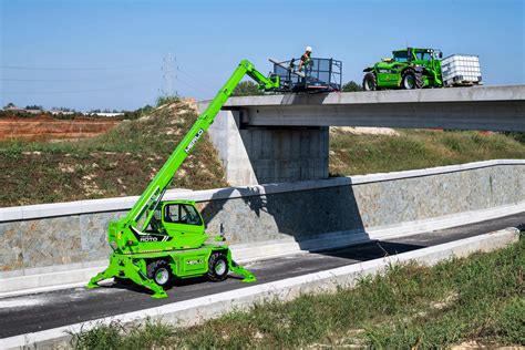 Thematic photo of a Merlo telescopic forklift working in a shipyard
