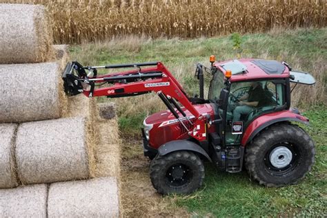 Zdjecie ciągnika McCormick X5.120 z ładowaczem czołowym