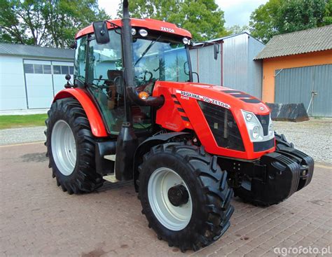 Zetor Proxima - fotografia ciągnika w polu