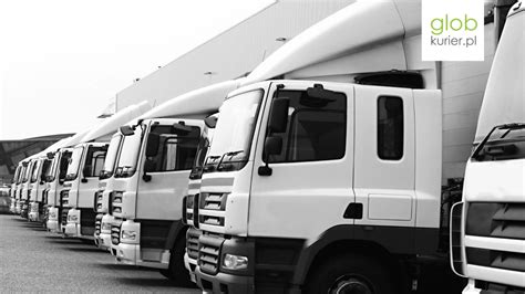 flota pojazdów ciężarowych do transportu materiałów