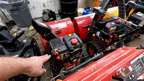 Detailed infographic on snowblower engine starting issues