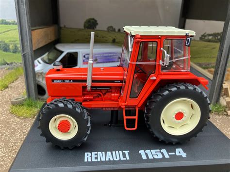 Photo of Replicagri REP274 1:32 scale model of Renault 1151-4 tractor