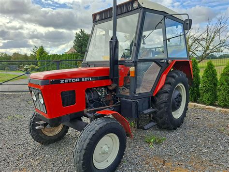 Zetor 7011 - klasyczny ciągnik rolniczy