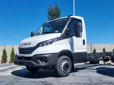 Wnętrze kabiny Iveco Daily z automatyczną skrzynią HI-MATIC