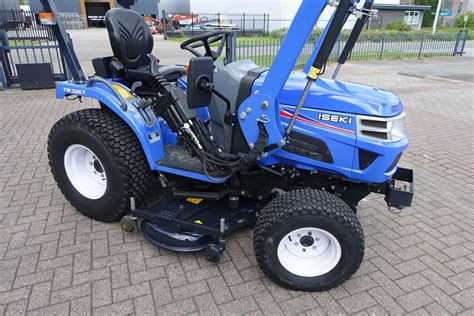 zdjęcie ciągnika Iseki TM3267