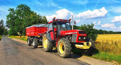 zdjęcie traktora Ursus C-45 po modernizacji