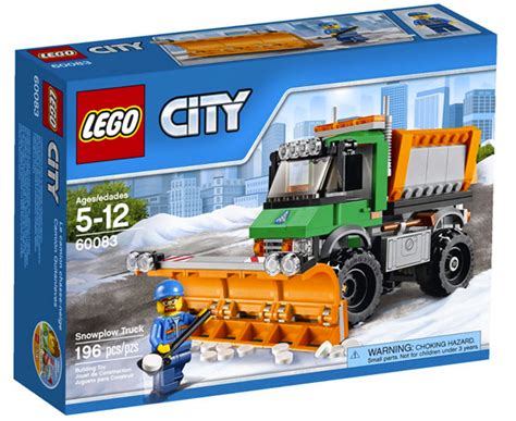 Detail pługu śnieżnego LEGO City 60083 z otwartymi drzwiami i lemieszem