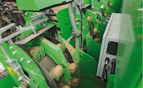 Sadzarka AVR Ceres 200H z hydraulicznym napędem