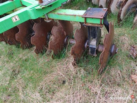 zdjęcie brony talerzowej Bomet w pracy