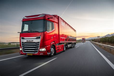 Nowy DAF XD 450 z cysterną