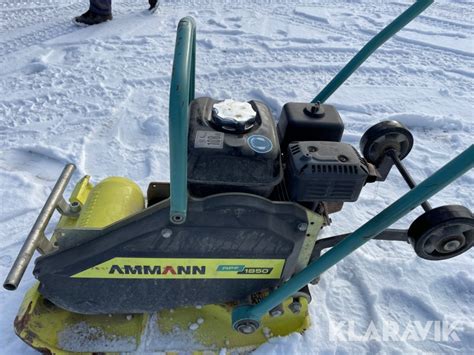 Zagęszczarka płytowa Ammann APF 1850 w akcji