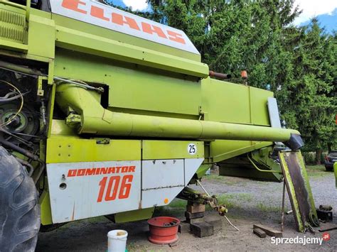 Nowoczesny i kanciasty design kombajnu Claas Comet z lat produkcji