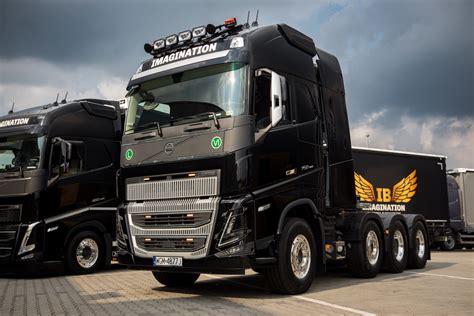 Ciągnik siodłowy Volvo FH16 8x4 Tridem Pusher