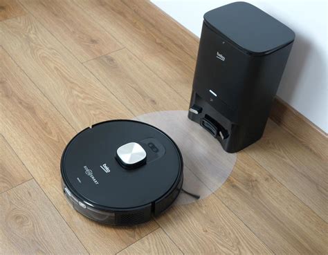 Wizualizacja stacji dokującej robota sprzątającego z automatycznym opróżnianiem