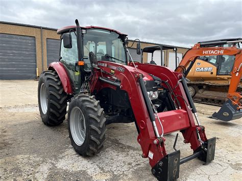 Wnętrze kabiny ciągnika Case IH Farmall 75C, panel sterowania