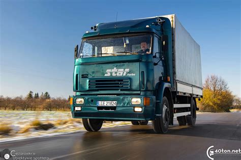 Zabytkowa ciężarówka Star C1142T na zlocie klasyków