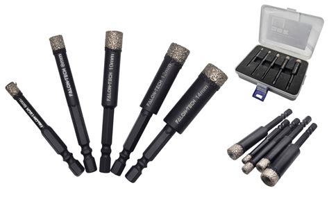 Zestaw wierteł diamentowych o różnych średnicach i typach mocowania