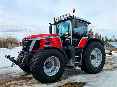 Zdjęcie ciągnika demonstracyjnego Massey Ferguson 8S.265 na sprzedaż