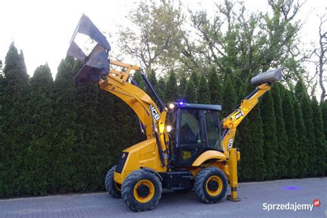 koparko-ładowarka JCB 2CX na placu budowy
