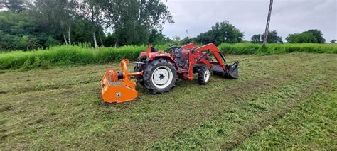 kosiarka bijakowa w akcji, mulczowanie trawy