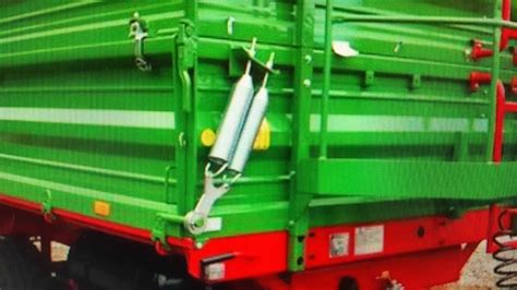 Zdjęcie tłoka siłownika w przyczepie wywrotce