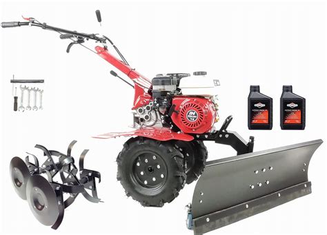 Zestaw glebogryzarki z zamontowanym pługiem i obsypnikiem w warunkach polowych