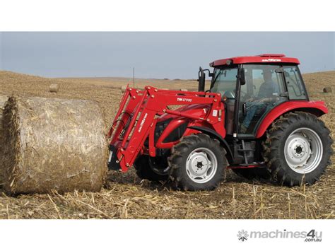Zdjęcie ciągnika TYM T1003 w akcji