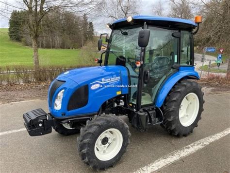 Zdjęcie ciągnika New Holland Boomer 50