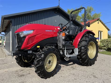 Zdjęcie ciągnika komunalnego Yanmar YT347-R