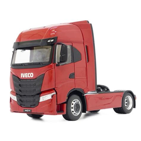 zdjęcie modelu ciągnika siodłowego Iveco Sway 4x2 w kolorze szarym, skala 1:32