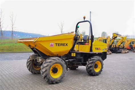 Thematic photo of a Terex 6-ton dumper in action on a construction site