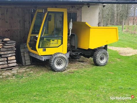 zdjęcie kabiny wozidła Volvo z wyraźną widocznością i systemem kamer