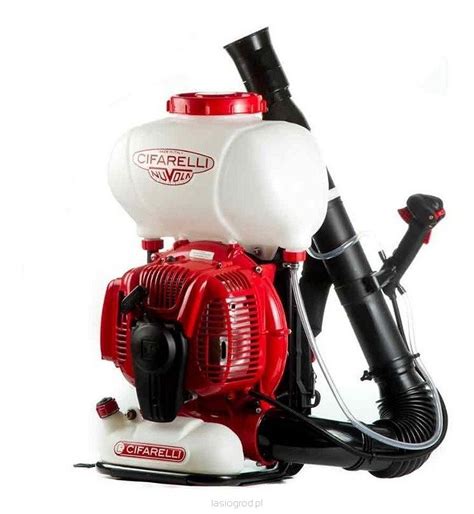Opryskiwacz spalinowy Cifarelli M1200 w akcji